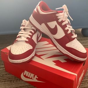 Men’s Nike Dunk Low USC Sneakers